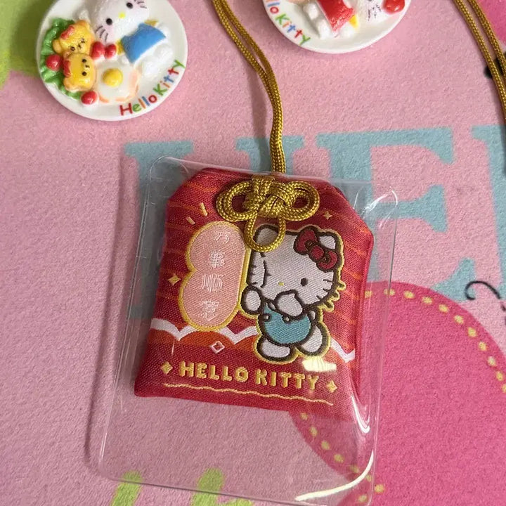 [BUNJANG] Hello Kitty Omamori Charm Keychain / 헬로키티 오마모리 부적 + 키링
