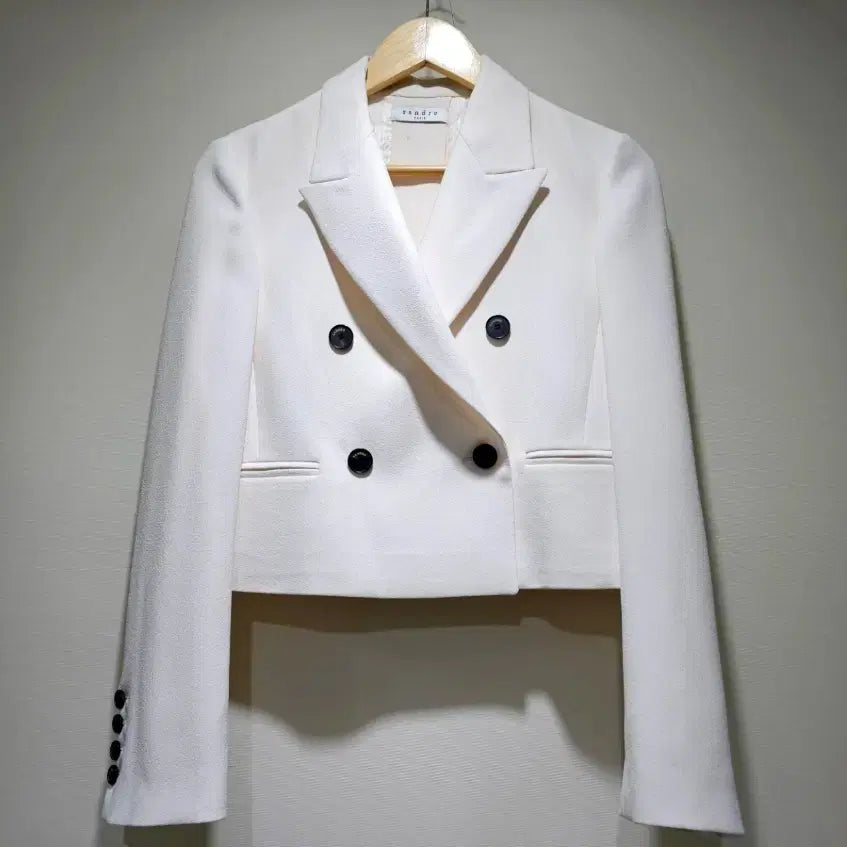 [BUNJANG] Sandro Double Button Crop Jacket Ivory / 산드로 크롭 더블 버튼 자켓 아이보리