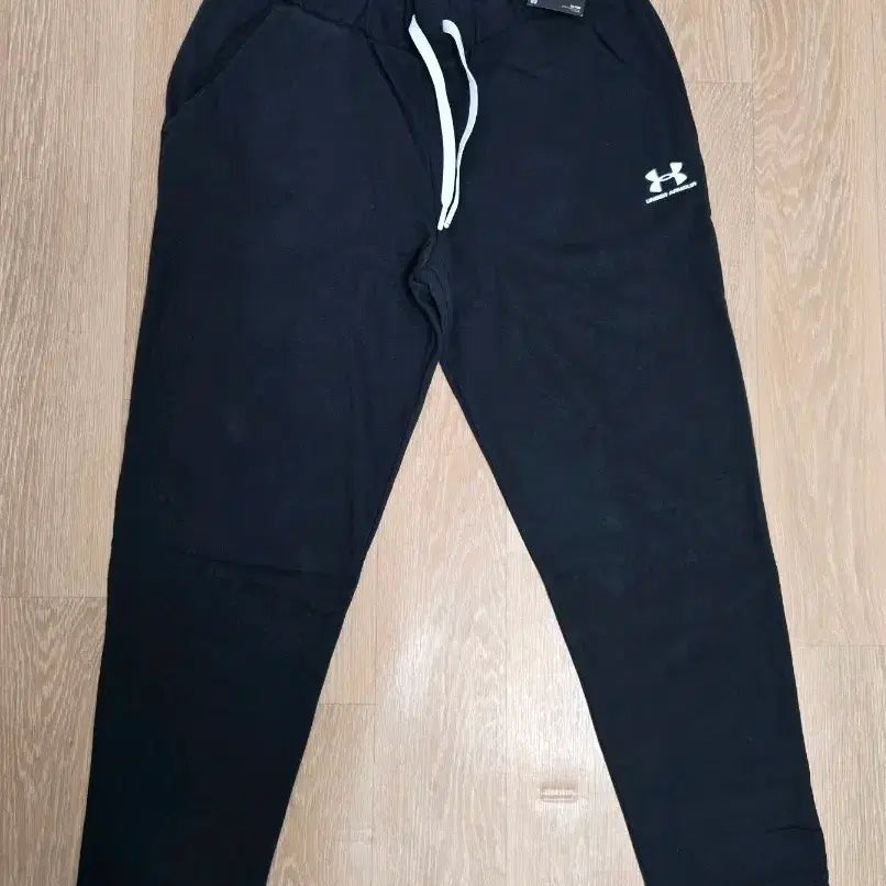 [BUNJANG] Under Armour Training Pants (Black) - M Size / 언더아머 검정색 트레이닝 바지 M 새상품