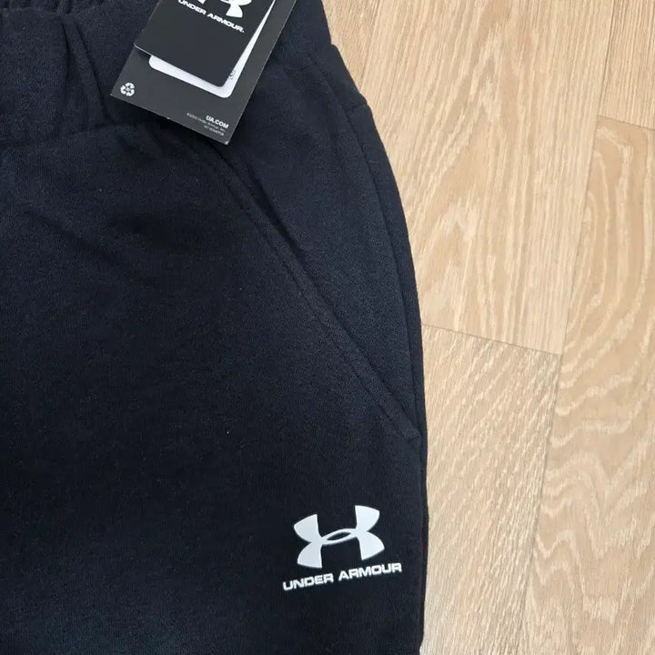 [BUNJANG] Under Armour Training Pants (Black) - M Size / 언더아머 검정색 트레이닝 바지 M 새상품