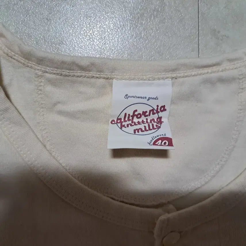 [BUNJANG] Needlework Henley Neck Short Sleeve T-Shirt / 니들워크 헨리넥 반팔 티셔츠