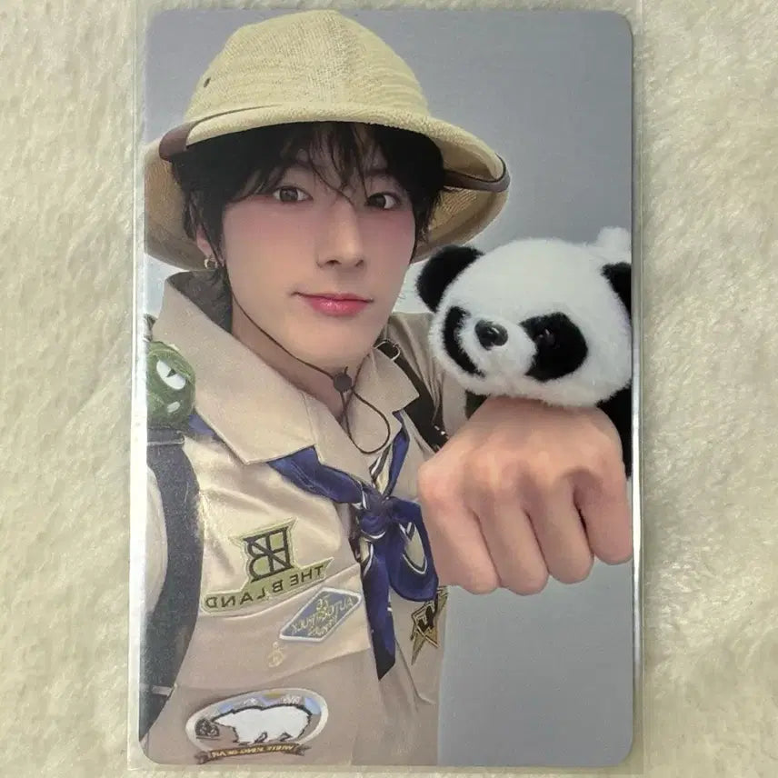 [BUNJANG] The Boyz Eric The B-Land First Concert Photocard / 더보이즈 에릭 더비랜드 첫콘 입장포카