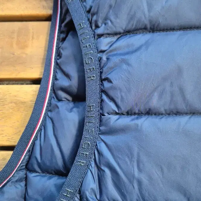 [BUNJANG] Tommy Hilfiger Navy Padded Vest / 타미힐피거 네이비 패딩 조끼