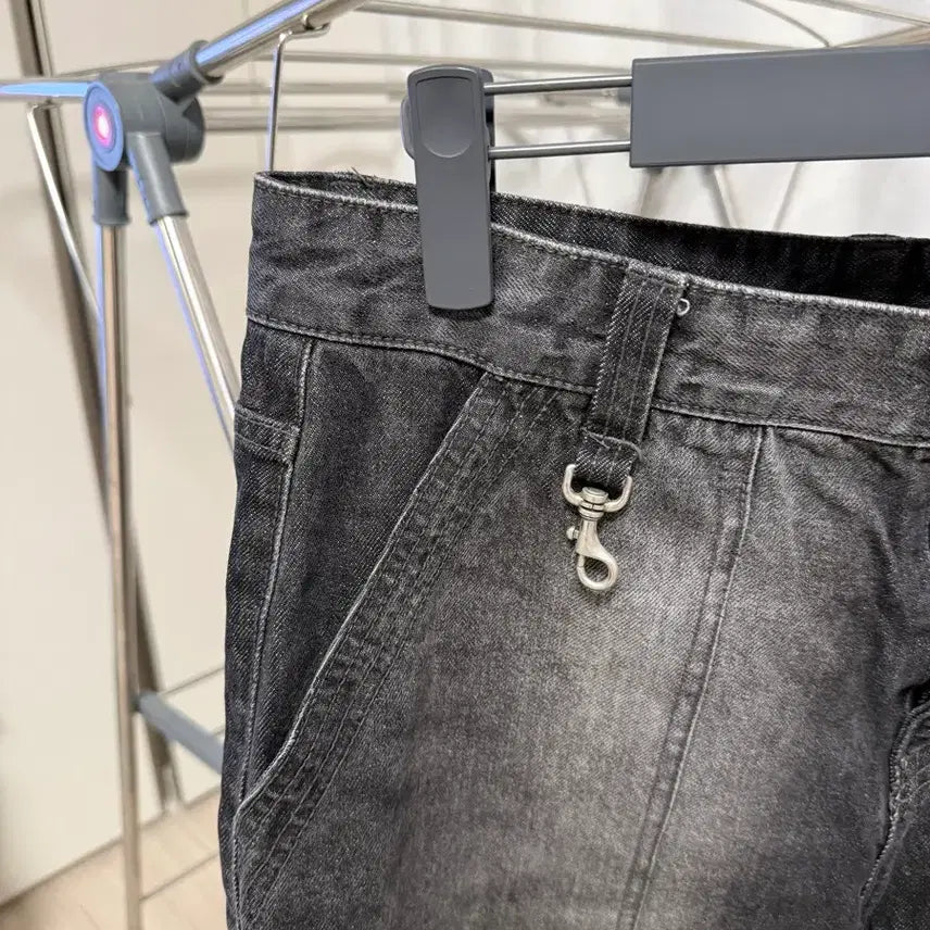 [BUNJANG] Mahagrid Black Denim Cargo Pants / [L] 마하그리드 지퍼 카고 흑청데님 청바지