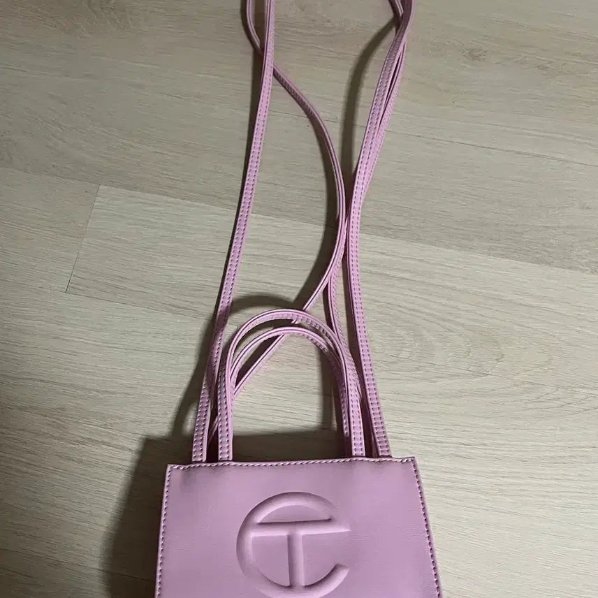 [BUNJANG] Telfar Small Bubblegum Crossbody Bag / 텔파 스몰 버블검