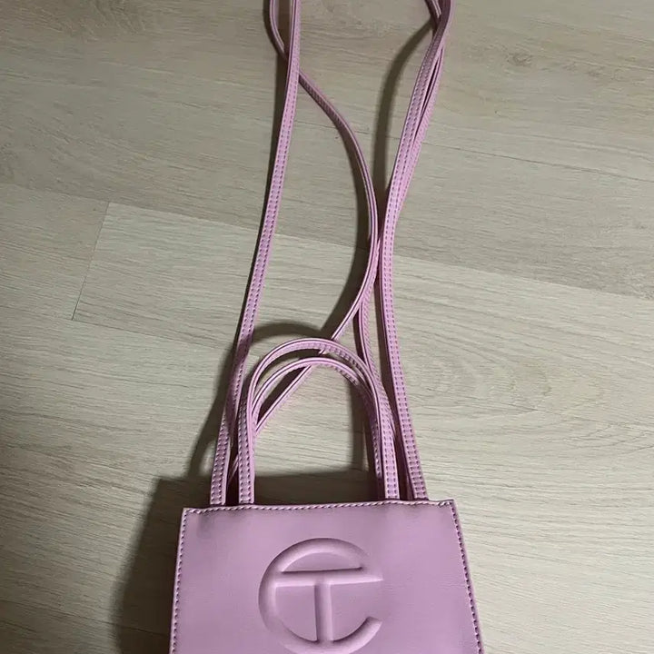 [BUNJANG] Telfar Small Bubblegum Crossbody Bag / 텔파 스몰 버블검