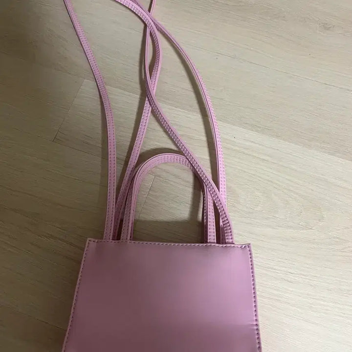 [BUNJANG] Telfar Small Bubblegum Crossbody Bag / 텔파 스몰 버블검