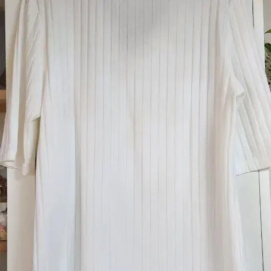 [BUNJANG] Benetton Ribbed V-Neck Short Sleeve T-Shirt / 베네통 브이넥 골지 반팔 티셔츠