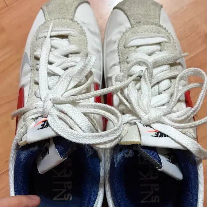 [BUNJANG] Nike x Sacai Zoom Cortez SP White and University Red Sneakers / 나이키 x 사카이 줌 코르테즈 SP 화이트 앤 유니버시티 레드 260