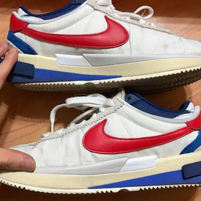 [BUNJANG] Nike x Sacai Zoom Cortez SP White and University Red Sneakers / 나이키 x 사카이 줌 코르테즈 SP 화이트 앤 유니버시티 레드 260