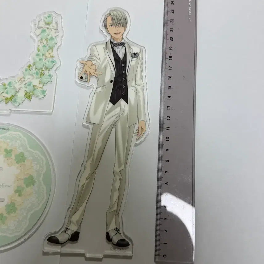 [BUNJANG] Yuri!!! on Ice Victor Acrylic Stand / 유리 온 아이스 빅토르 빅 아크릴 스탠드