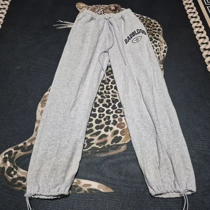 [BUNJANG] Badblood Logo Jogger Training Pants - Size S / 배드블러드 로고 조거 트레이닝 팬츠 s
