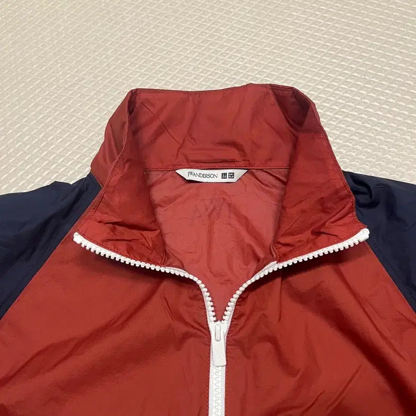 [BUNJANG] Uniqlo x JW Anderson UV Protection Parka (L) / (땡처리)유니클로XJW앤더슨 바람막이(L)