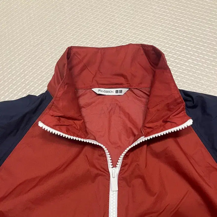 [BUNJANG] Uniqlo x JW Anderson UV Protection Parka (L) / (땡처리)유니클로XJW앤더슨 바람막이(L)