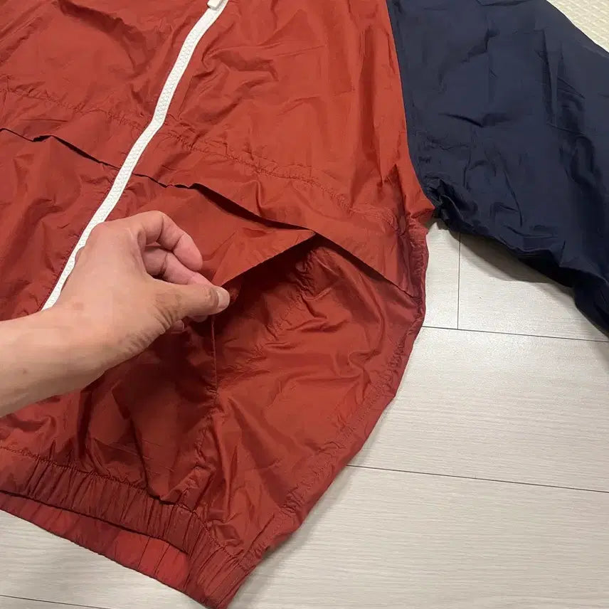 [BUNJANG] Uniqlo x JW Anderson UV Protection Parka (L) / (땡처리)유니클로XJW앤더슨 바람막이(L)