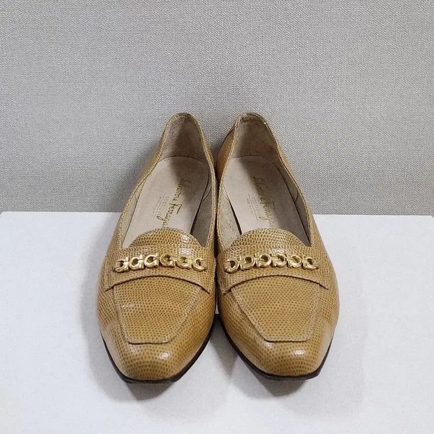 [SOLD OUT] 페라가모 간치니 리자드 로퍼  8 ( 250 )  명품구두 명품신발
