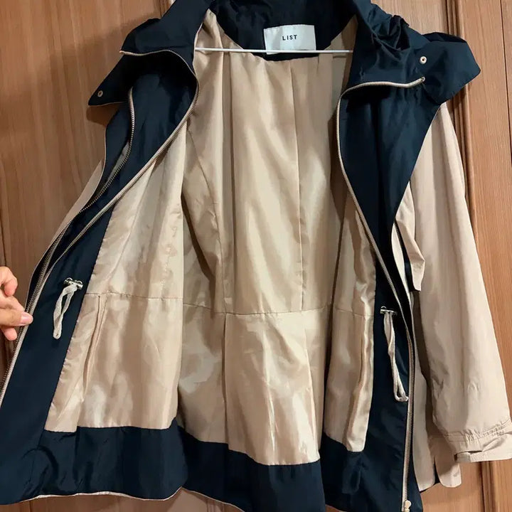 [SOLD OUT] LIST 리스트 봄 후드 바람막이 집업 자켓 여자