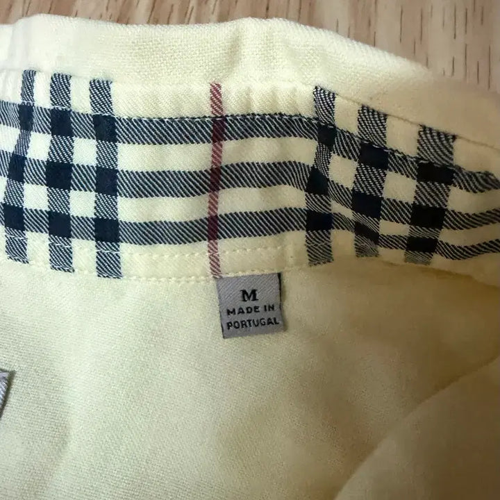 [BUNJANG] Burberry 버버리 코튼 셔츠 남방 개나리 컬러 이쁨 100L / Burberry 버버리 코튼 셔츠 남방 개나리 컬러 이쁨 100L