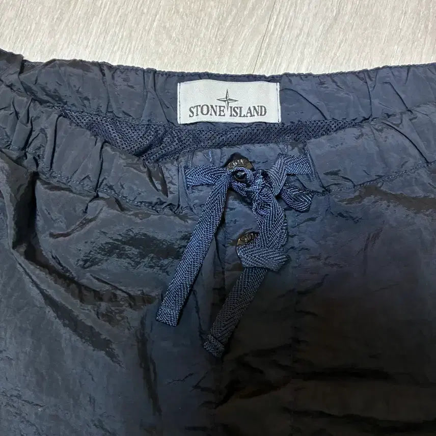 [BUNJANG] Stone Island Nylon Shorts Size S / 스톤아일랜드 나일론 반바지 s사이즈
