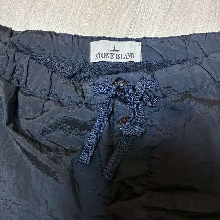 [BUNJANG] Stone Island Nylon Shorts Size S / 스톤아일랜드 나일론 반바지 s사이즈