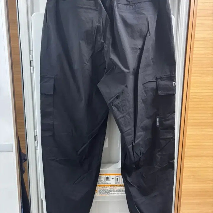 [BUNJANG] Descente Black Cargo Training Pants L / 데상트 블랙 카고 바지 L 32