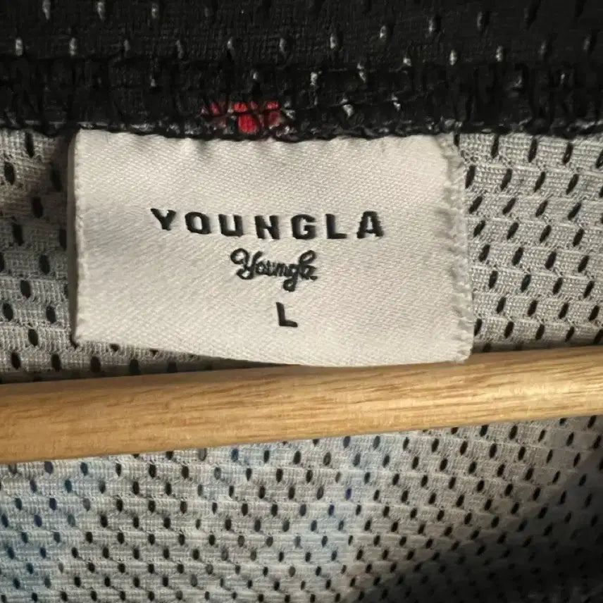 [BUNJANG] Youngla x Yu-Gi-Oh! Blue-Eyes White Dragon Short Sleeve T-Shirt / Youngla X 유희왕 푸른눈의백룡 반팔티/셔츠/져지