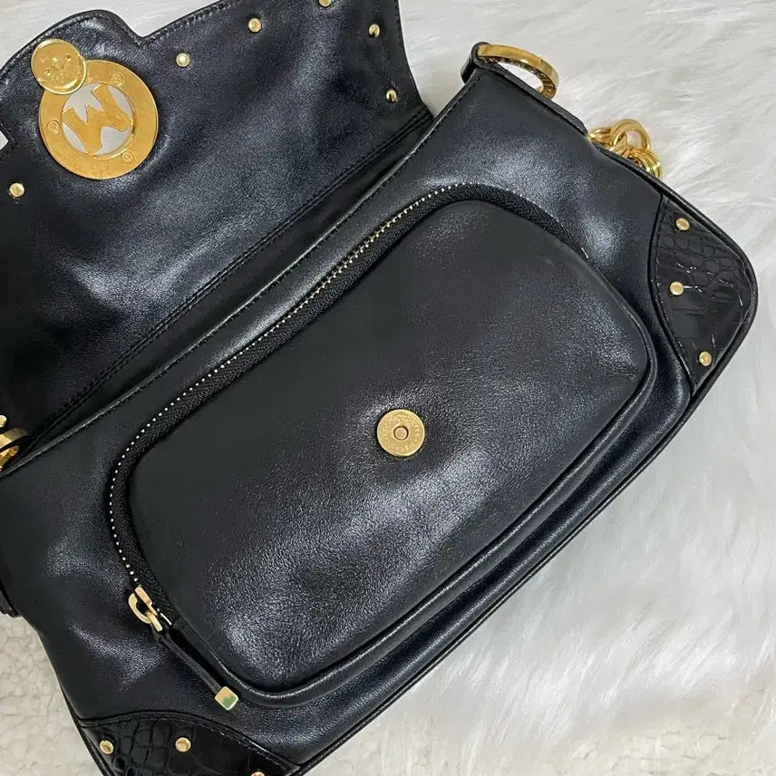 [BUNJANG] Metrocity Black Gold Chain Shoulder Bag / 메트로시티 블랙 골드 체인 숄더백 y2k