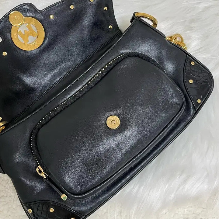 [BUNJANG] Metrocity Black Gold Chain Shoulder Bag / 메트로시티 블랙 골드 체인 숄더백 y2k