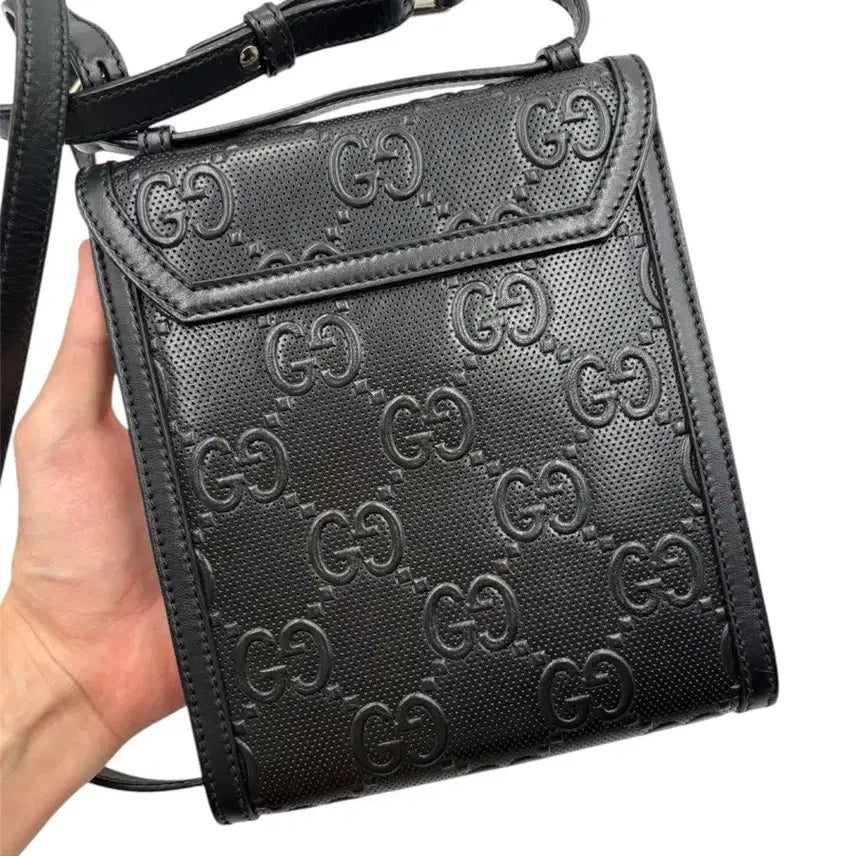 [BUNJANG] Gucci GG Emboss Messenger Crossbody Bag / 구찌 GG 엠보스 메신저 크로스백