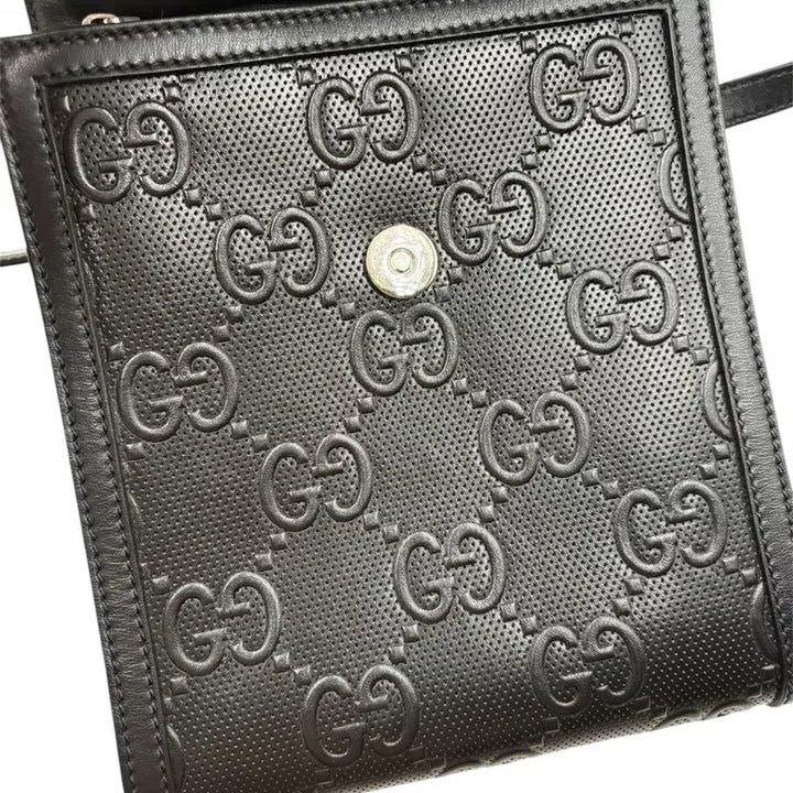 [BUNJANG] Gucci GG Emboss Messenger Crossbody Bag / 구찌 GG 엠보스 메신저 크로스백