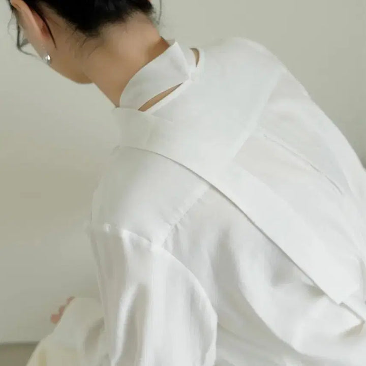 [BUNJANG] HowtoLoveMe LIORE Layered Tie Blouse / 하우투러브미 리오레 레이어드 타이블라우스