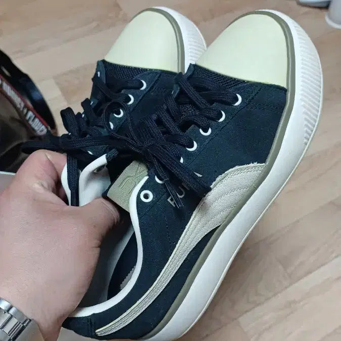 [BUNJANG] Puma Suede Sneakers Black/Ivory 250mm / 푸마 스웨이드 스니커즈 블랙/아이보리 250mm
