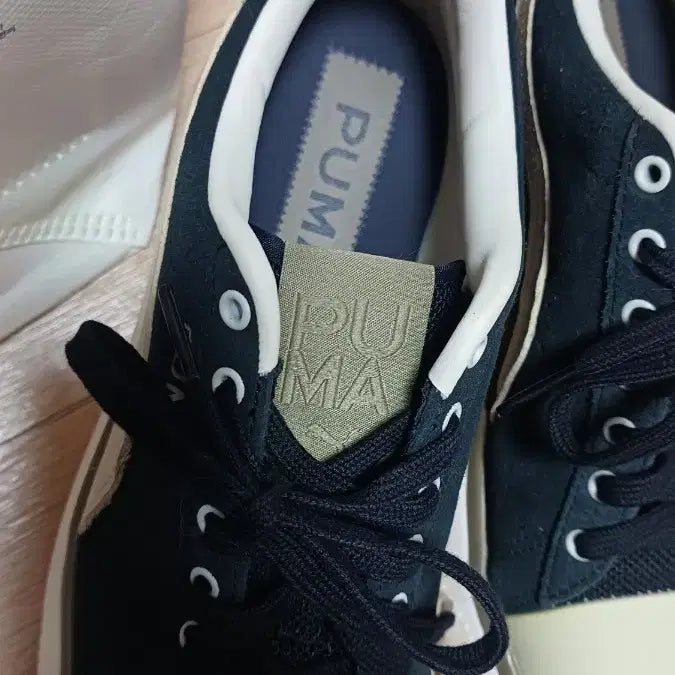 [BUNJANG] Puma Suede Sneakers Black/Ivory 250mm / 푸마 스웨이드 스니커즈 블랙/아이보리 250mm