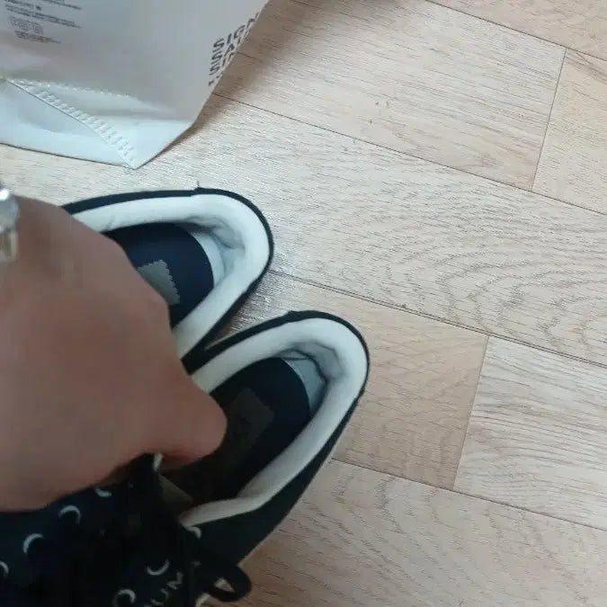 [BUNJANG] Puma Suede Sneakers Black/Ivory 250mm / 푸마 스웨이드 스니커즈 블랙/아이보리 250mm