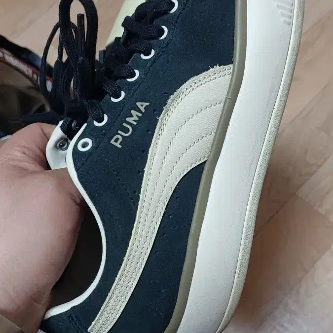 [BUNJANG] Puma Suede Sneakers Black/Ivory 250mm / 푸마 스웨이드 스니커즈 블랙/아이보리 250mm