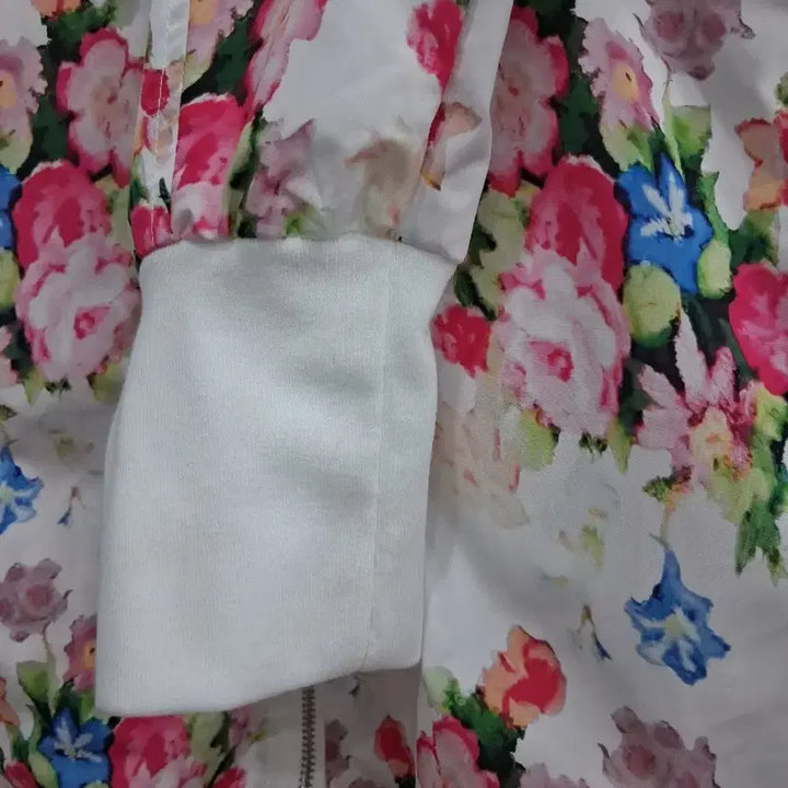 [BUNJANG] Floral Pattern Hooded Zip-up Jacket / 여성 플라워 패턴 후드집업 77까지  벨트 별도로