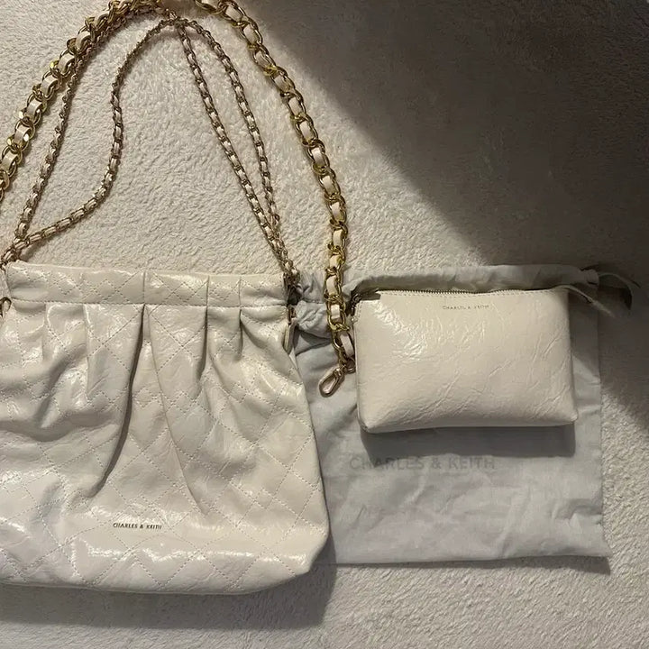 [BUNJANG] Charles &amp; Keith Duo Double Chain Hobo Bag - Cream / 찰스앤키스 듀오 더블 체인 호보백 크림