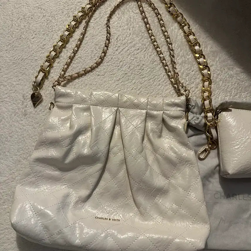 [BUNJANG] Charles &amp; Keith Duo Double Chain Hobo Bag - Cream / 찰스앤키스 듀오 더블 체인 호보백 크림