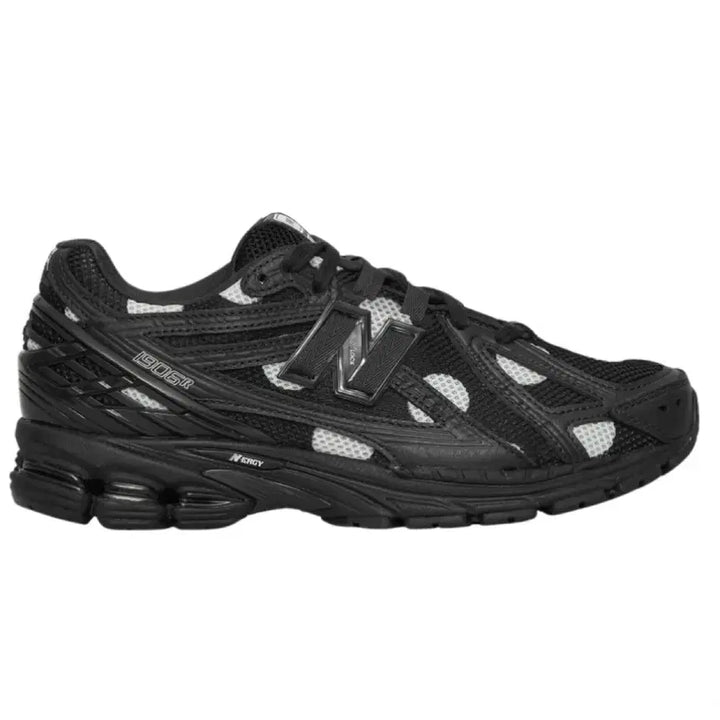 [BUNJANG] New Balance 1906R Black Dot Sneakers / 뉴발란스 1906R 블랙 닷 220
