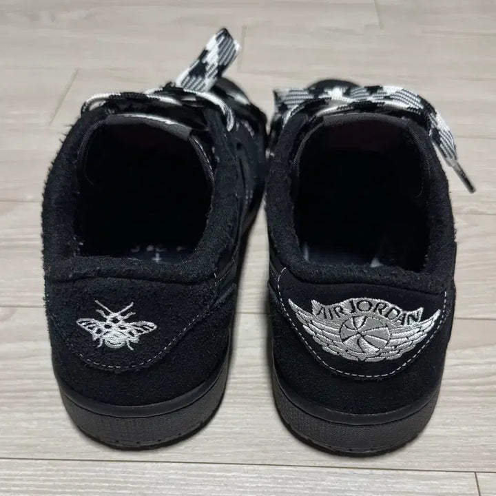 [BUNJANG] Jordan x Travis Scott Retro Low OG SP Black Phantom (Size 260) / 조던1 x 트래비스 스캇 레트로 로우 OG SP 블랙 팬텀(260)