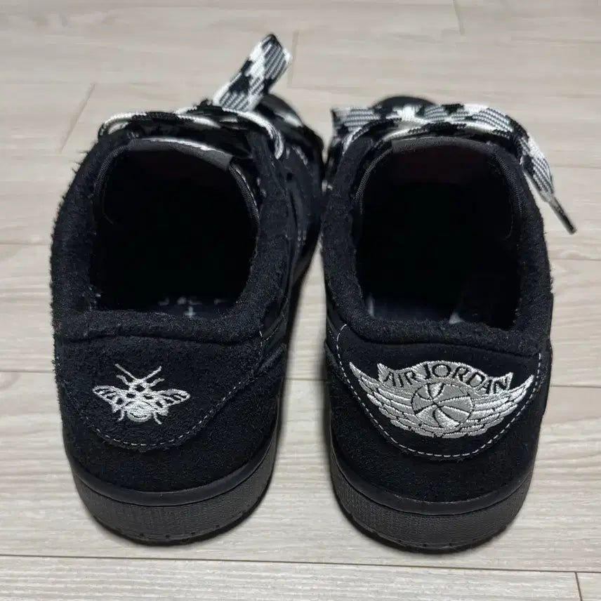 [BUNJANG] Jordan x Travis Scott Retro Low OG SP Black Phantom (Size 260) / 조던1 x 트래비스 스캇 레트로 로우 OG SP 블랙 팬텀(260)
