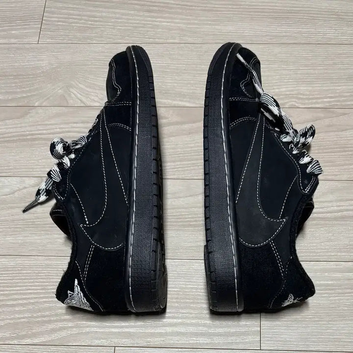 [BUNJANG] Jordan x Travis Scott Retro Low OG SP Black Phantom (Size 260) / 조던1 x 트래비스 스캇 레트로 로우 OG SP 블랙 팬텀(260)