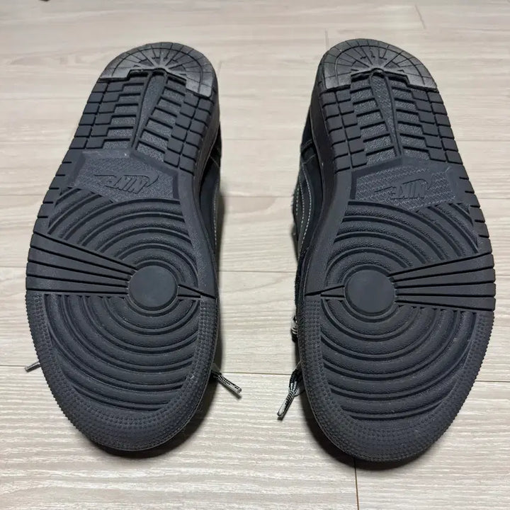 [BUNJANG] Jordan x Travis Scott Retro Low OG SP Black Phantom (Size 260) / 조던1 x 트래비스 스캇 레트로 로우 OG SP 블랙 팬텀(260)