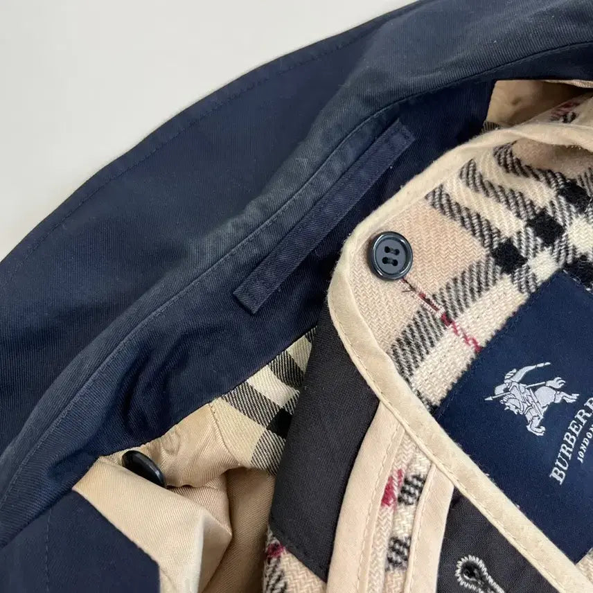 [BUNJANG] Burberry Navy Trench Coat / [정품] 버버리 네이비 트렌치 코트