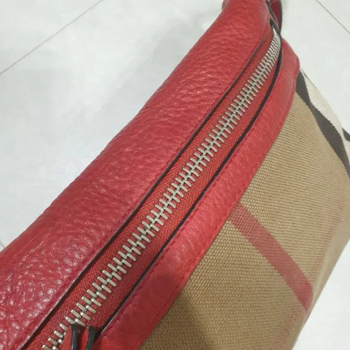 [BUNJANG] Burberry Crossbody Bag / 버버리 크로스백 정품