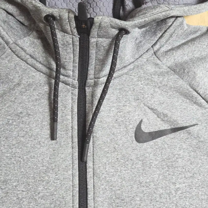 [BUNJANG] Nike Dry-Fit Hooded Zip-Up Jacket - Size M / 나이키 드라이핏 후드집업 95사이즈 거의새옷