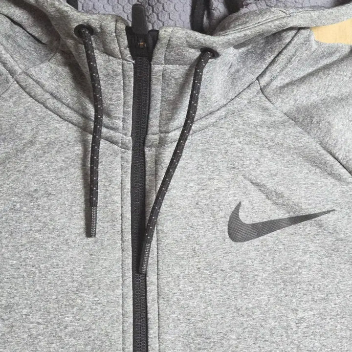[BUNJANG] Nike Dry-Fit Hooded Zip-Up Jacket - Size M / 나이키 드라이핏 후드집업 95사이즈 거의새옷