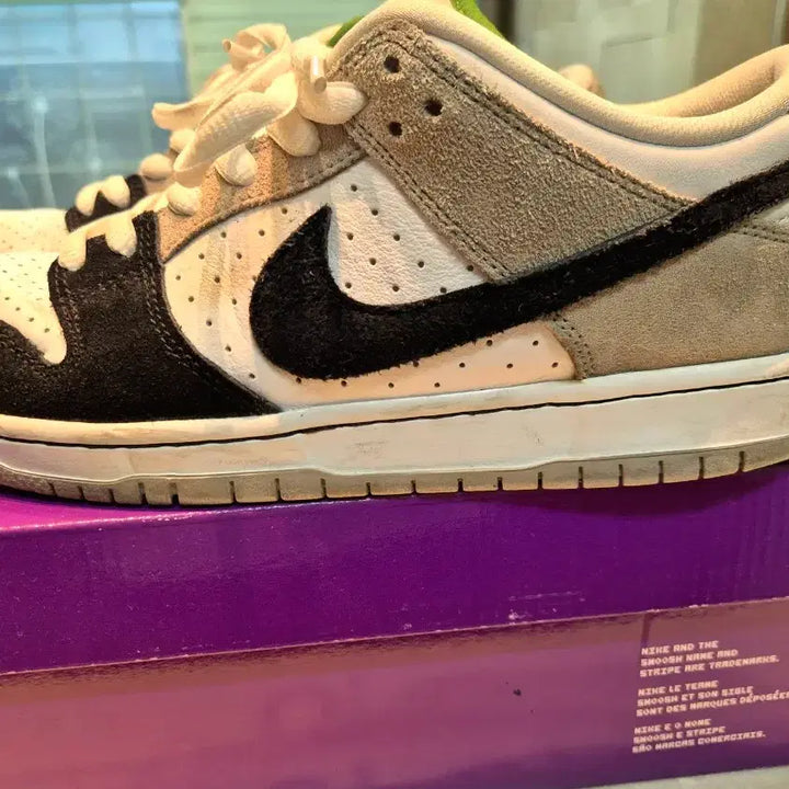 [BUNJANG] Nike SB Dunk Low Pro Chlorophyll Sneakers / 나이키 SB 덩크로우 프로클로로필 스니커즈