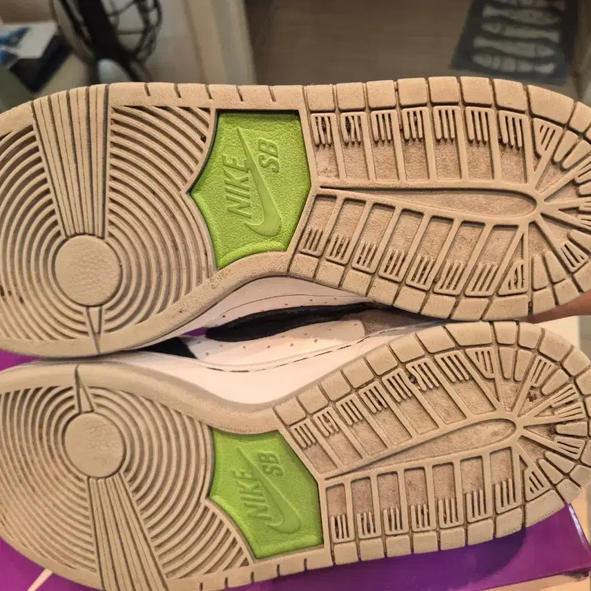 [BUNJANG] Nike SB Dunk Low Pro Chlorophyll Sneakers / 나이키 SB 덩크로우 프로클로로필 스니커즈
