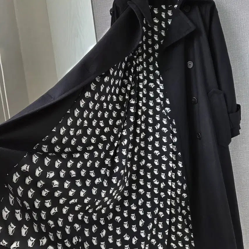 [BUNJANG] Lucky Chouette Black Long Coat / 럭키슈에뜨 블랙 롱코트